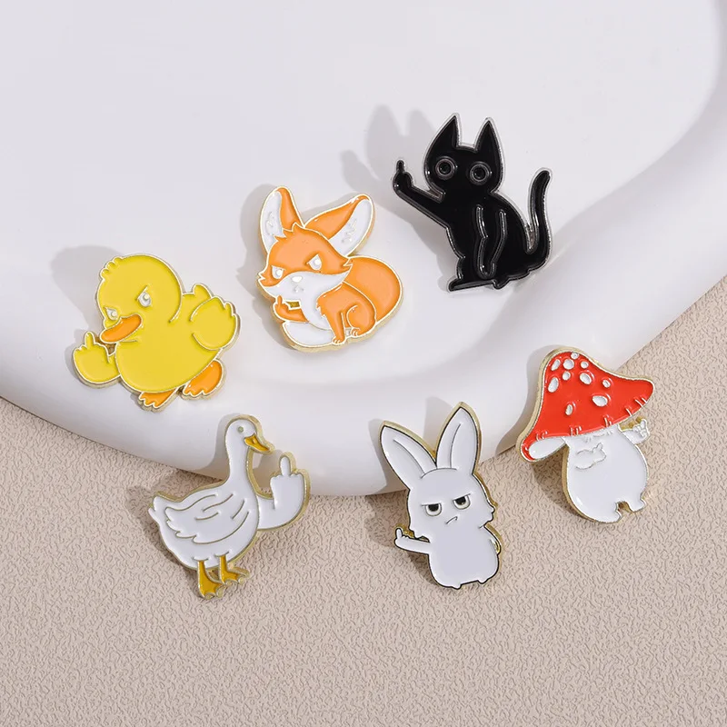 Stock Animals Brooch Custom Designed Funny Cute Cat Duck Rabbit Finger Ironic Metal Soft Enamel Pins Lapel Badges