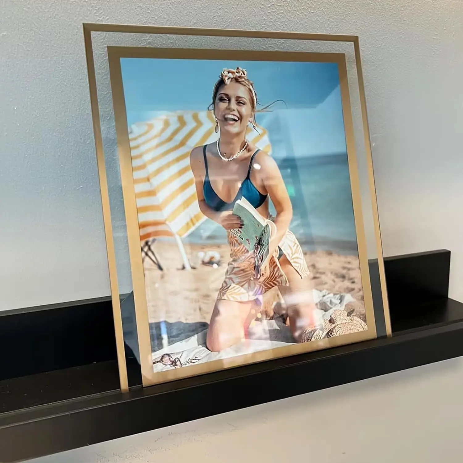 Wholesale Black Wooden L-Shaped Base Photo Frame Double Sided Glass Display 5-7 Inch Pictures Vertical Horizontal Orientation