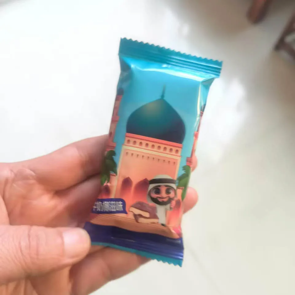 Wholesale snacks candies and chocolates hot selling 40g Dubai style chocolate Dubai chocolates