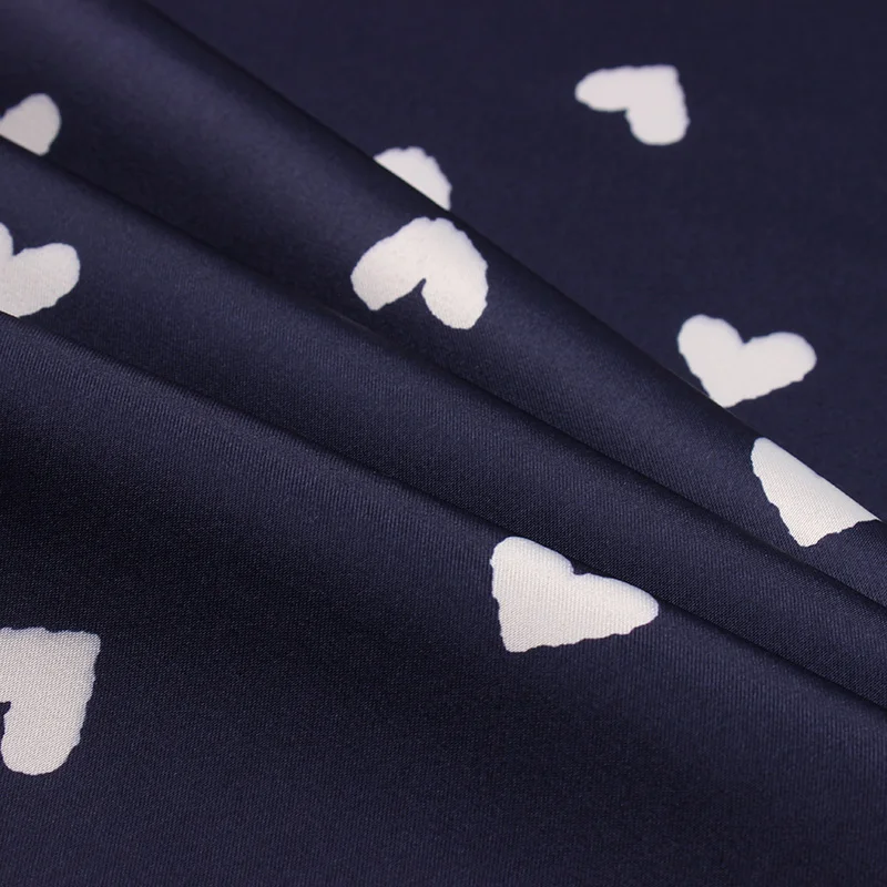 polyester taffeta heart pattern printed fabric for sleep clothing