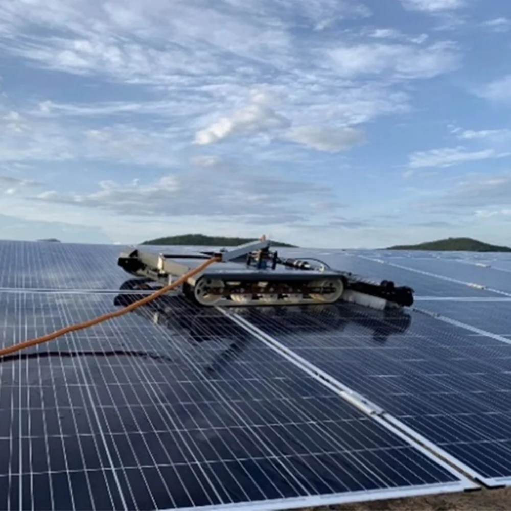 Solar Farm Use High Efficiency Photovoltaic Cleaning Robot Equipment For Solar Panels (1600518434269)