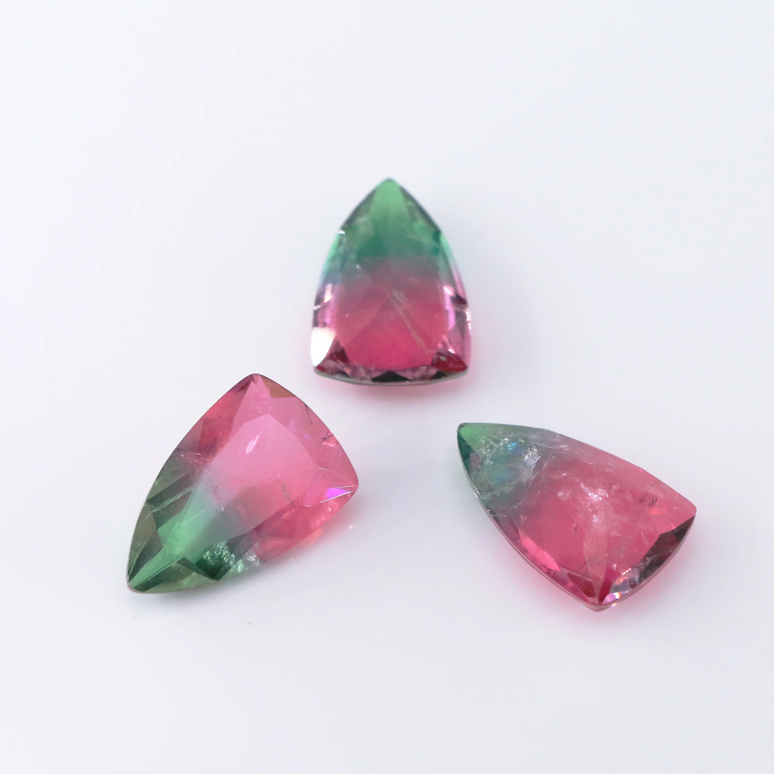 HanYu Custom Biocolor Tourmaline Trillion Cut Loose Gemstone 15x24mm BX021 Biocolor Tourmaline Stone