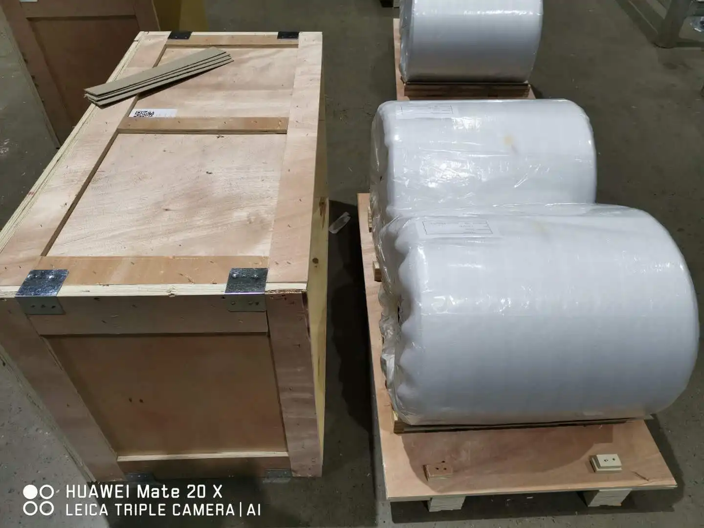 Supply jumbo roll pure aluminum foil for heat resistance self adhesive aluminum foil tape