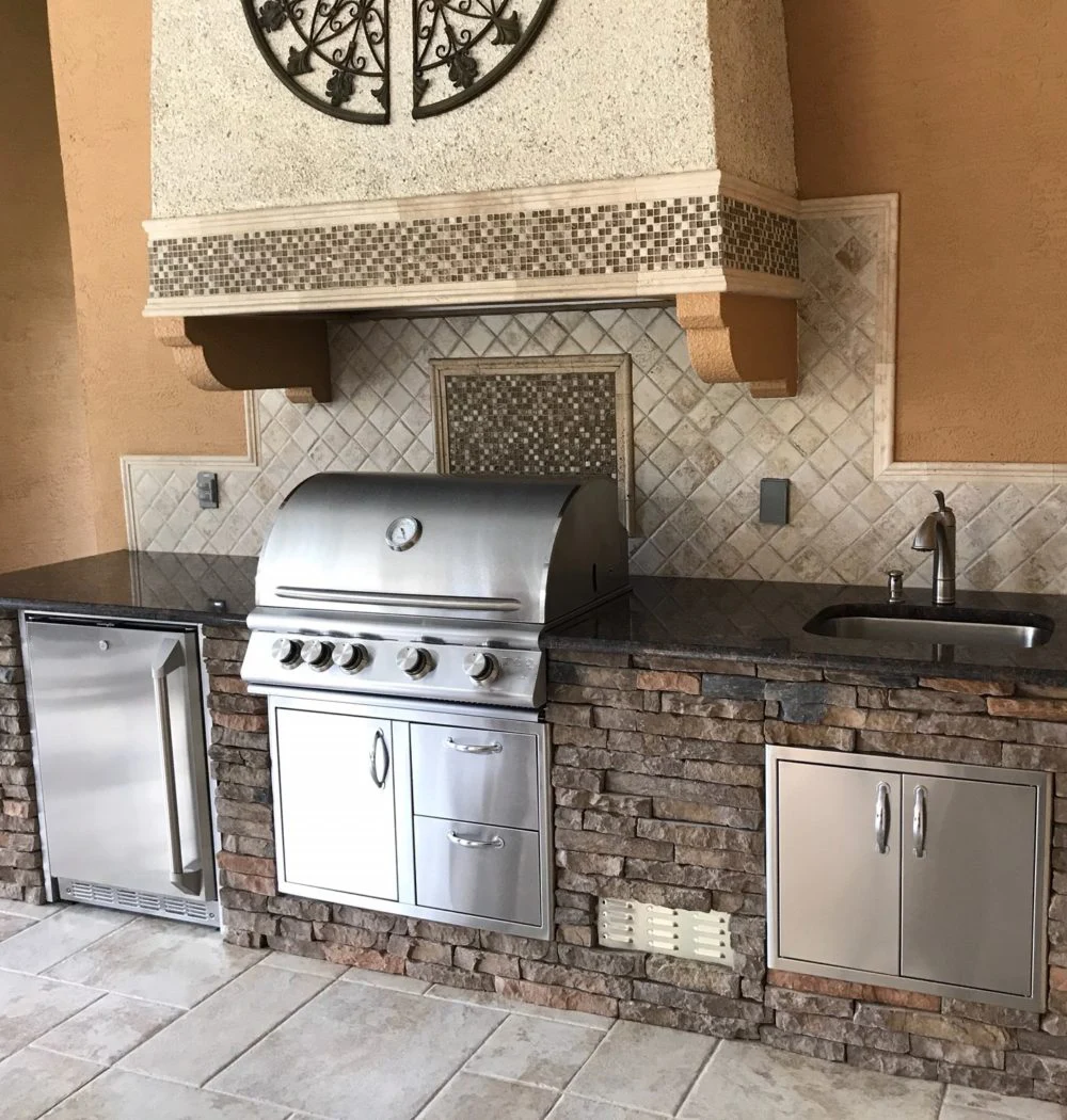 Professional BBQ Island Outdoor Kitchen Grill With Fridge and Bar For Outdoor Use