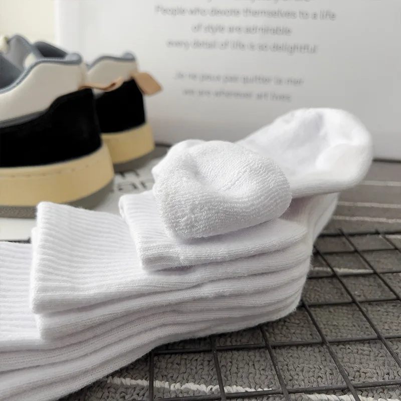 Wholesale Custom Logo Elite Men Shorts Quarter Crew Funny Jacquard Embroidery Street Athletic Sport Socks