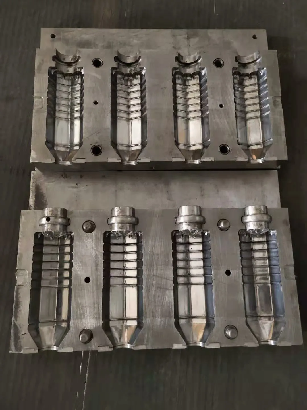 4cavity Semi-Auto Pet Bottle Blowing Machine