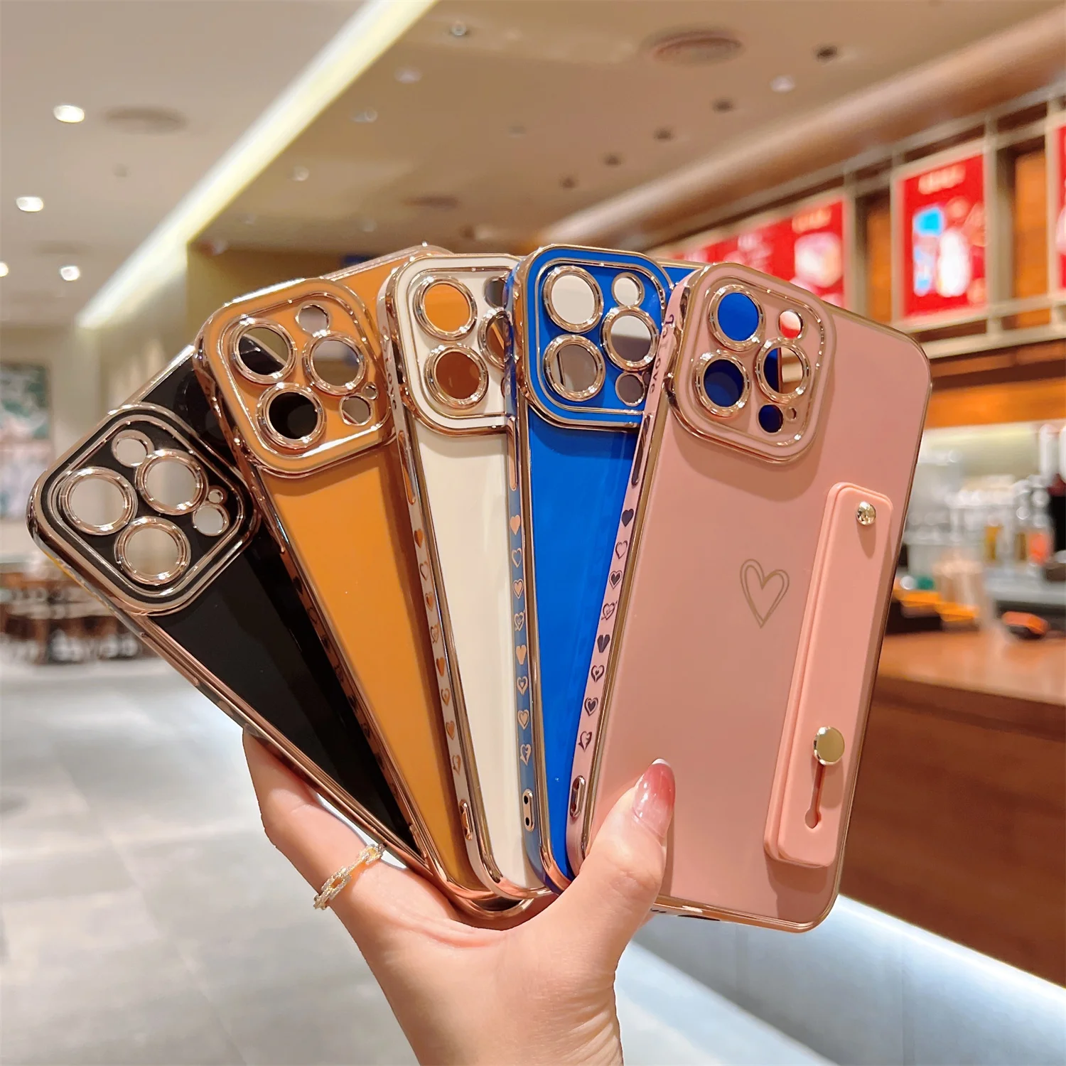 Модный женский чехол для телефона с сердечками для девушек для iphone 12 13 14 pro max Plus, гальванический мягкий чехол из ТПУ с ремешком на запястье