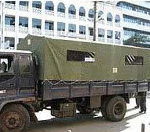 Heavy-Duty Waterproof Yarn-Dyed Cotton Canvas Truck Cover Windproof and Metallic Knitted for Unmatched Durability Protection