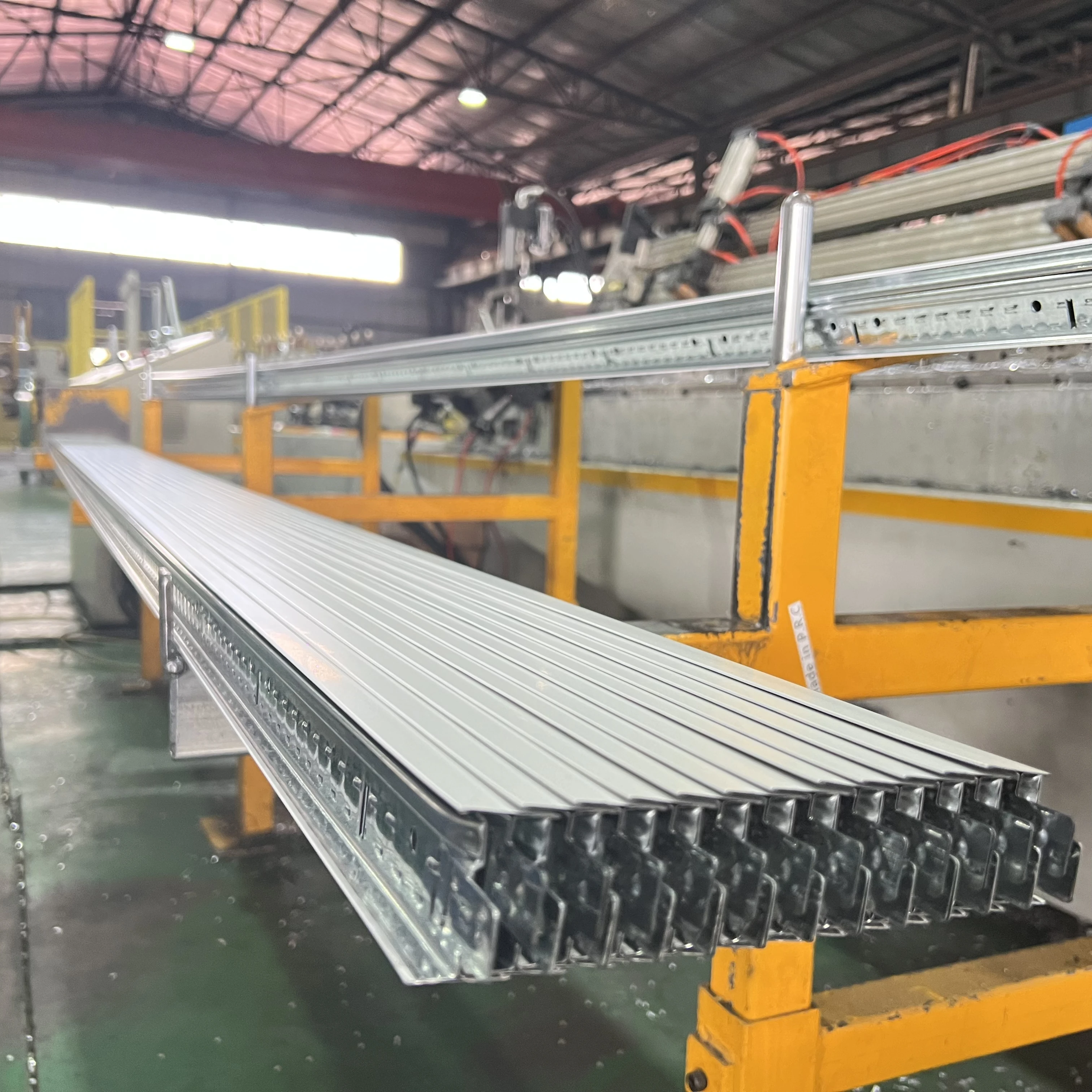 T-24 Gypsum Board Mineral Fiber Board Ceiling Frame  suspended galvanized ceiling t grid components T bar ceiling grid