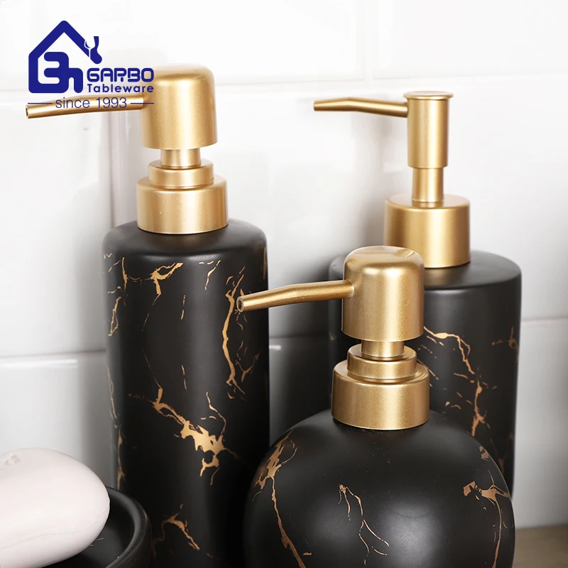 Simple White porcelain Bathroom Accessories Set North European Eco friendly 5pcs with soap dish tumbler Ceramic bathroom set