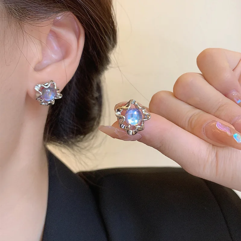 Vershal A5-973 Flower Shape Moon Stone High Quality Delicate Fashion Jewelry Stud Earrings