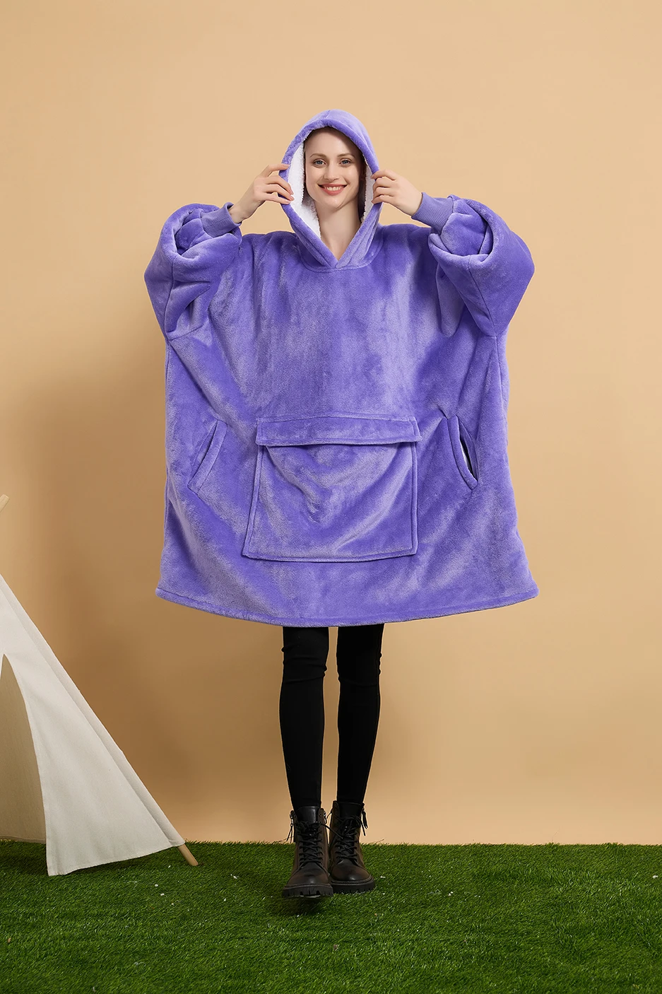 Factory oversized sherpa blanket with hood pocket and sleeves super soft warm fleece plush giant wearable blanket hoodie adult