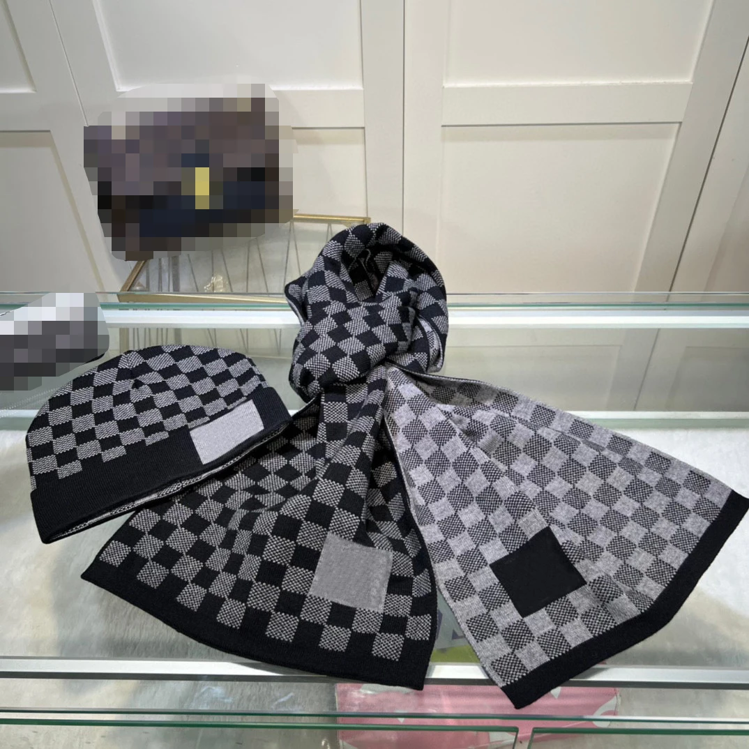 Luxury Stylish Knitted Warm Scarf Winter Letter Logo Women Men Winter Designer Brand Hat And Scarf Sets