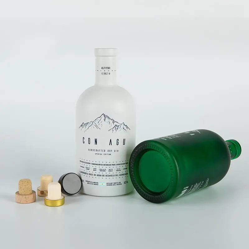 Hot Sale Customized Label Bar Top Classic Nordic Thick Bottom 750ml White Green Vodka Whisky Glass Spirit Bottle With Caps