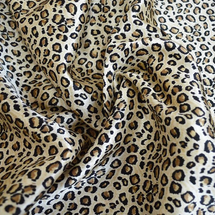Wholesale Luxury Leopard Print Silk Fabric Custom Pattern 16 19 22 Mm 100% Mulberry Silk Print Fabric Oem Printed Silk Fabric