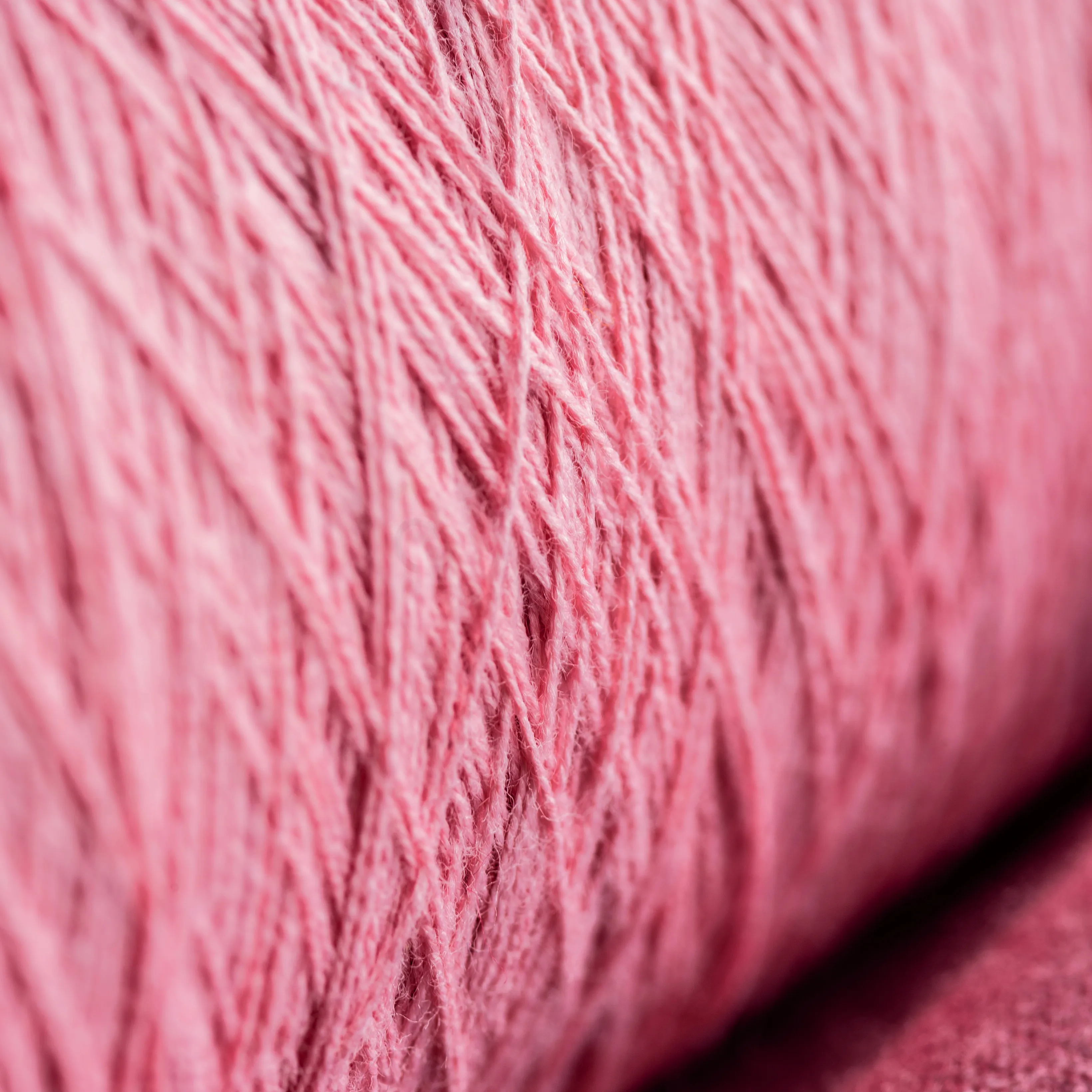 
100% DYED VISCOSE YARN FOR LADY SWEATERS 