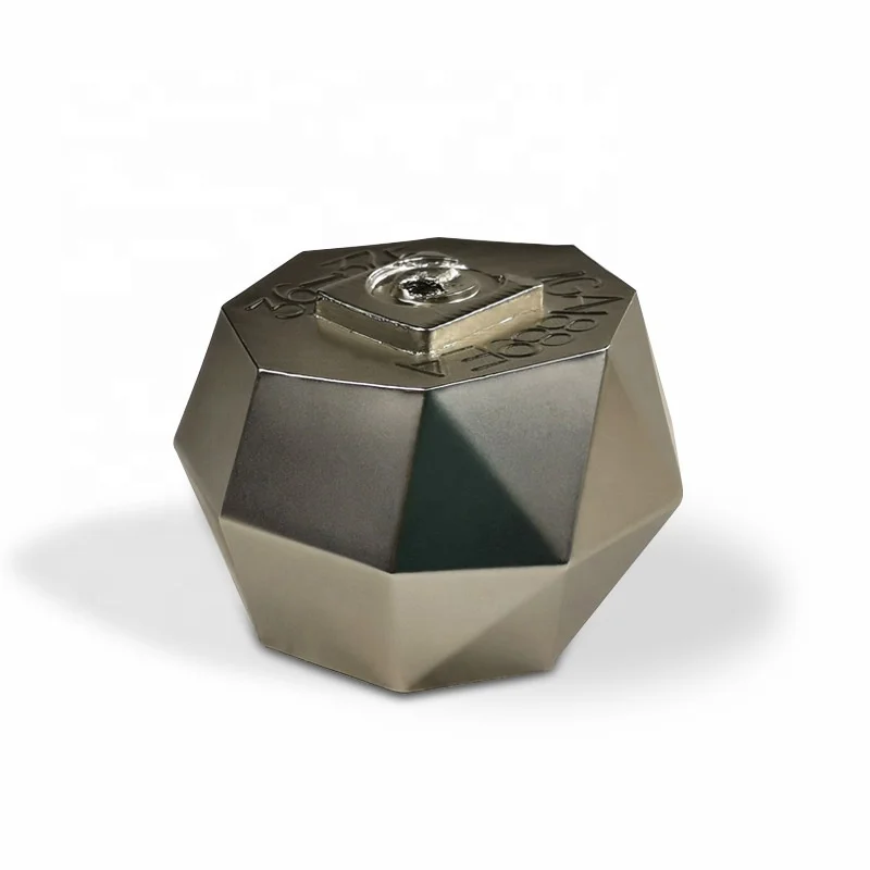 Туфли-лодочки на каблуках с матовой краской