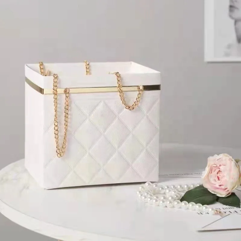 Black/Pink Flower Paper Gift Box Bouquet Bags Flower Gift Case with Metal Chain Handle Bouquet Storage Paper Bucket Handbag