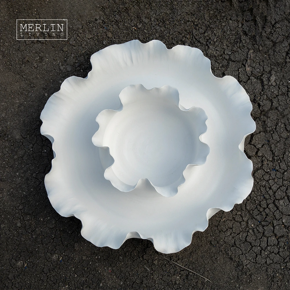 Merlin Living handmade Ceramic Fruit Bowl shaped like a blooming flower hotel decor Chaozhou Ceramic Factory Manufacturing