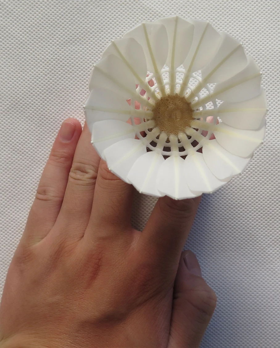 Wholesale Brand High Quality Reasonable Price Duck Feather Badminton Shuttlecocks Fashion White OEM Customized Head Logo Style