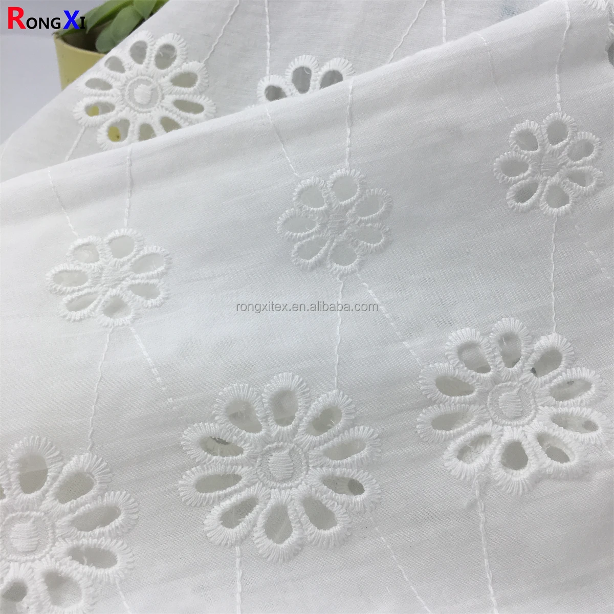 Design Low Price RXF0603 Brand New Flower Italian White Eyelet Cotton Embroidery Fabric With High Quality