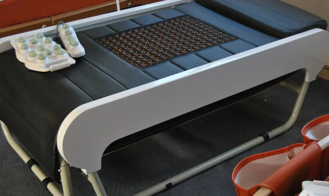 Hot sale cheap price portable  jade massage bed