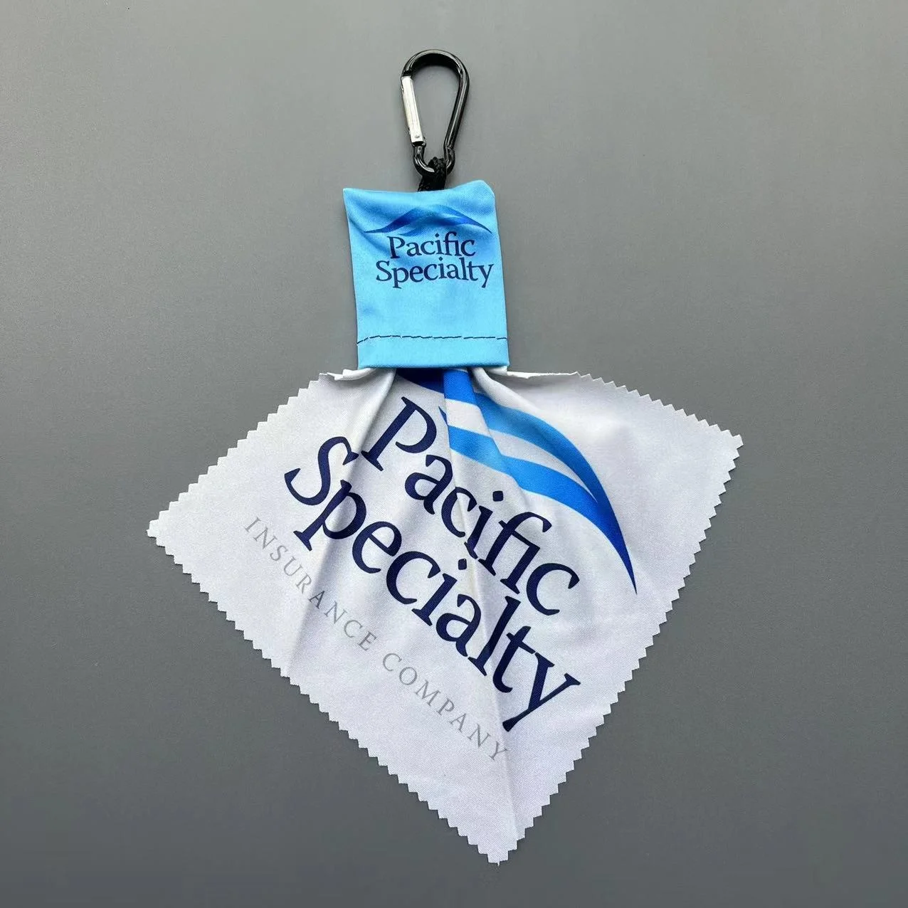 Оптовая продажа салфетка для чистки стекла из микрофибры с чехлом ключей