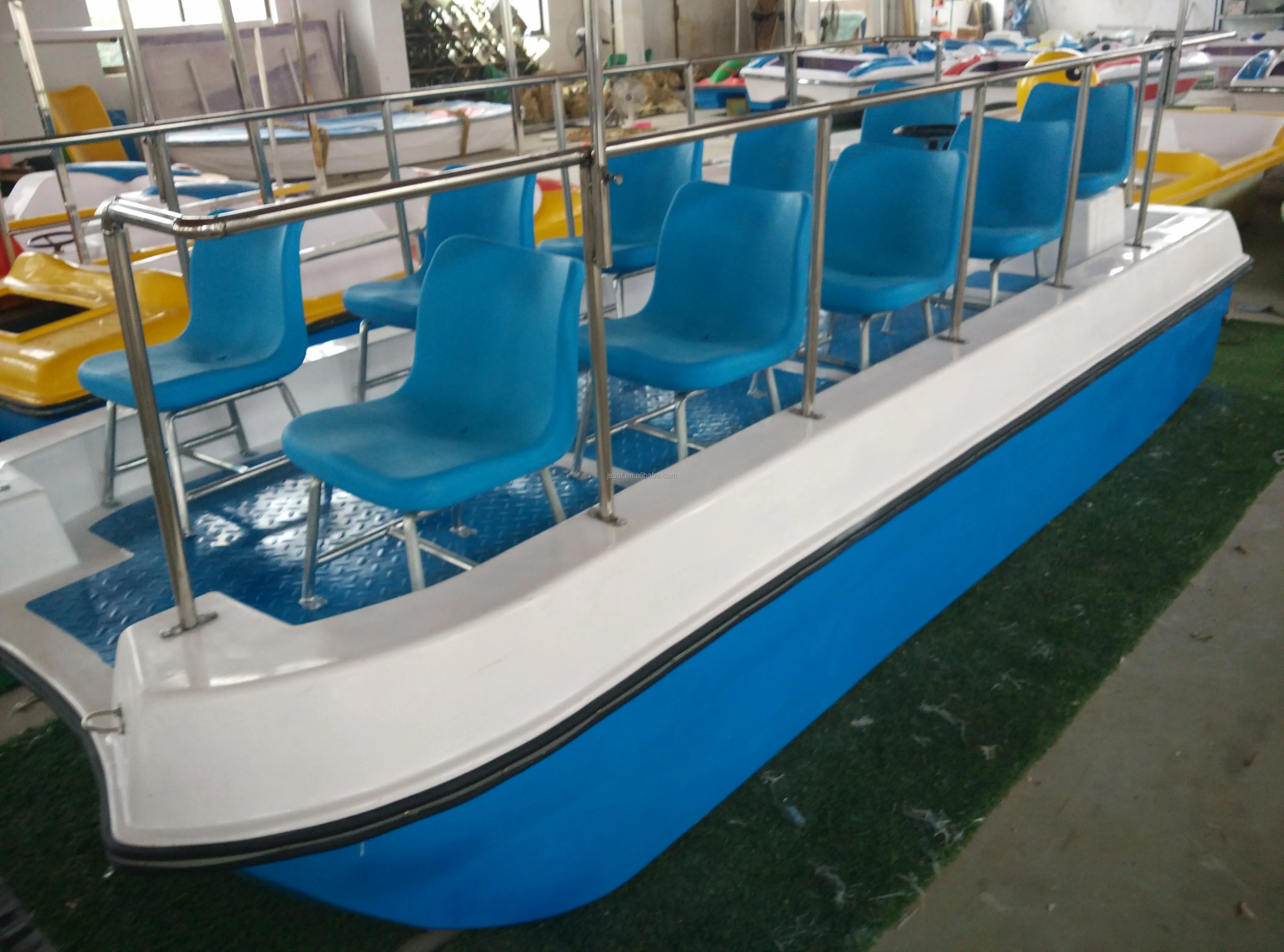 Fishing Boat Folding Portable Inflatable Small Electric Inflatable Boat Cabin Fishing Panga Boat with Electric Motor