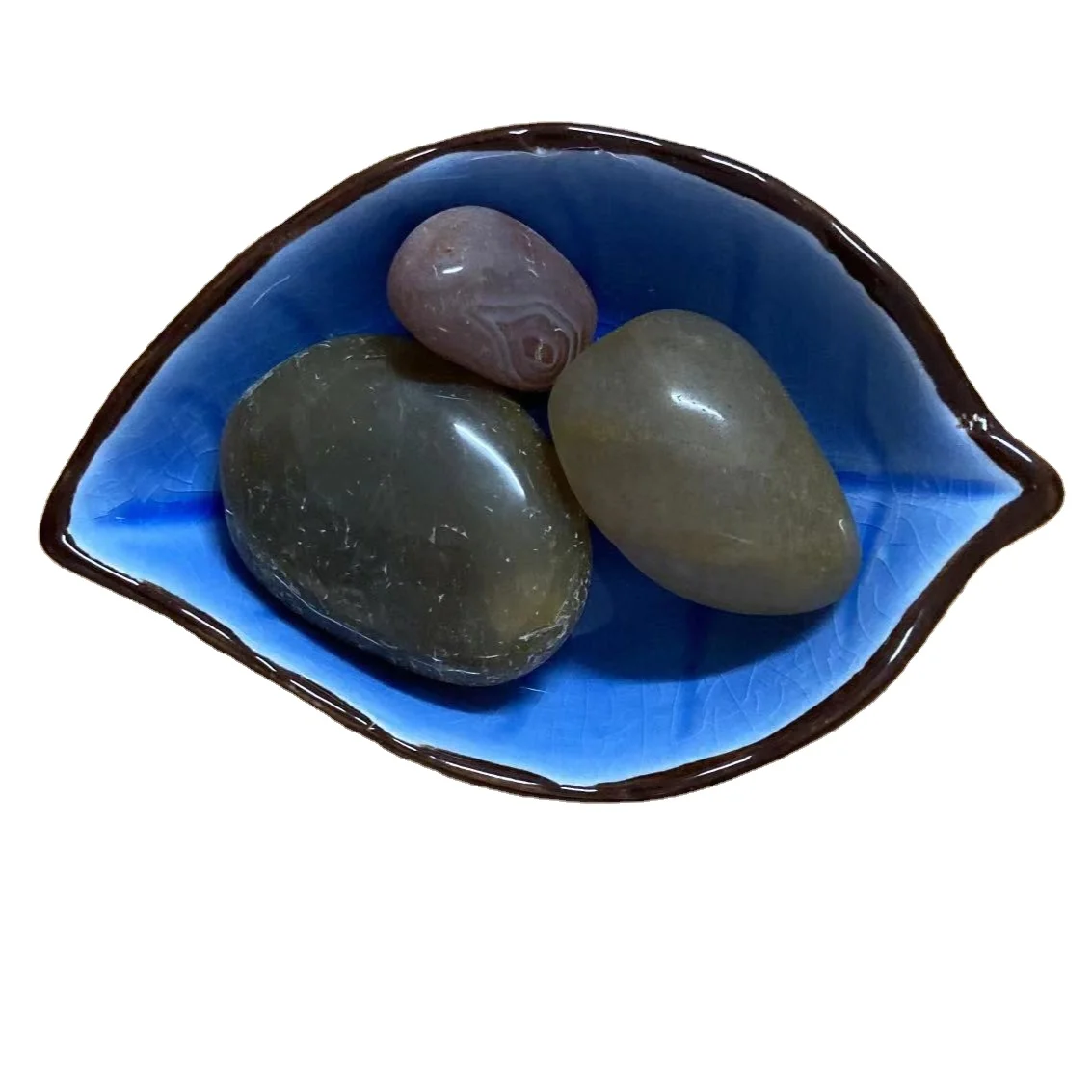  Manufacturers supply cheap colored pebble