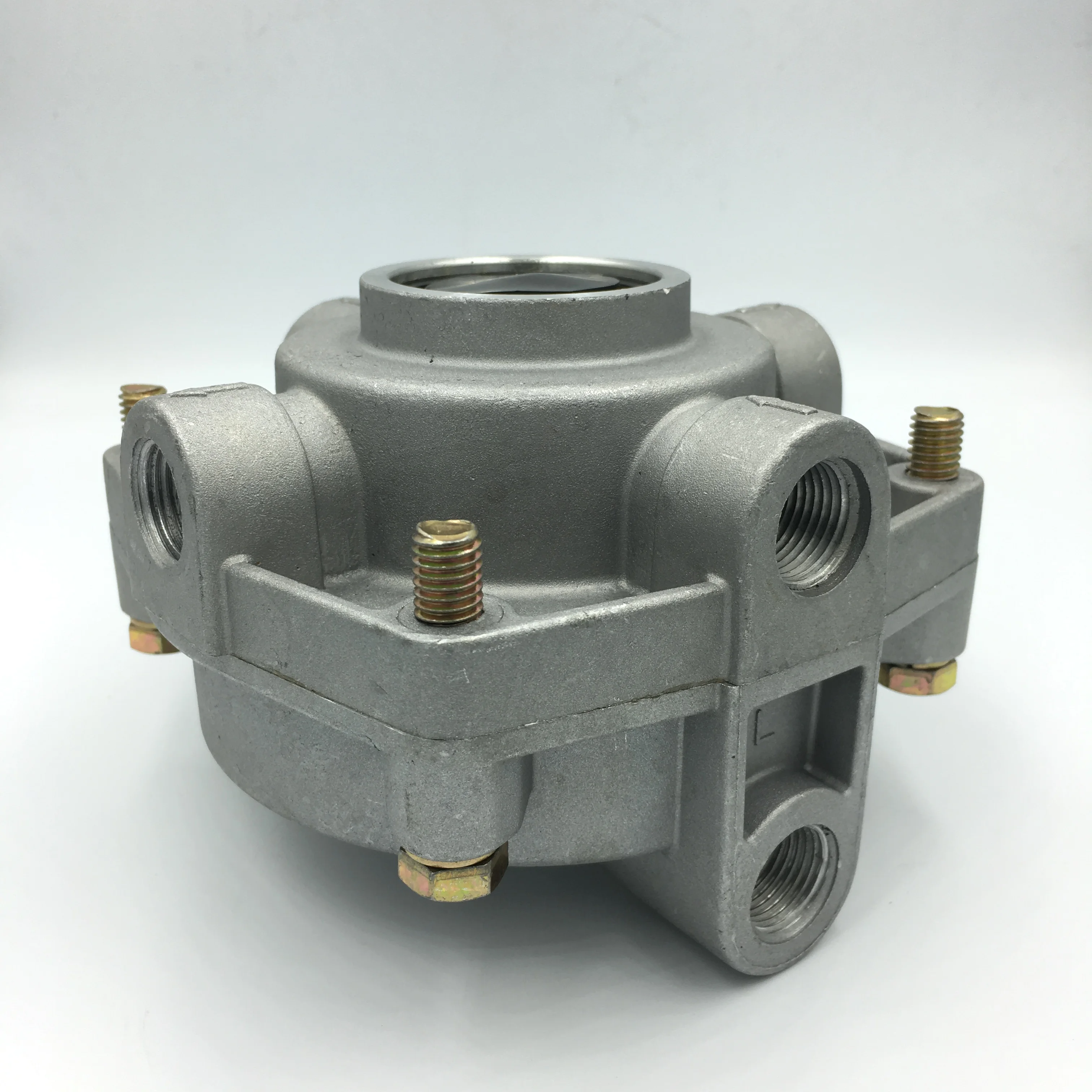 Manufacturer sells high quality brake relay valves