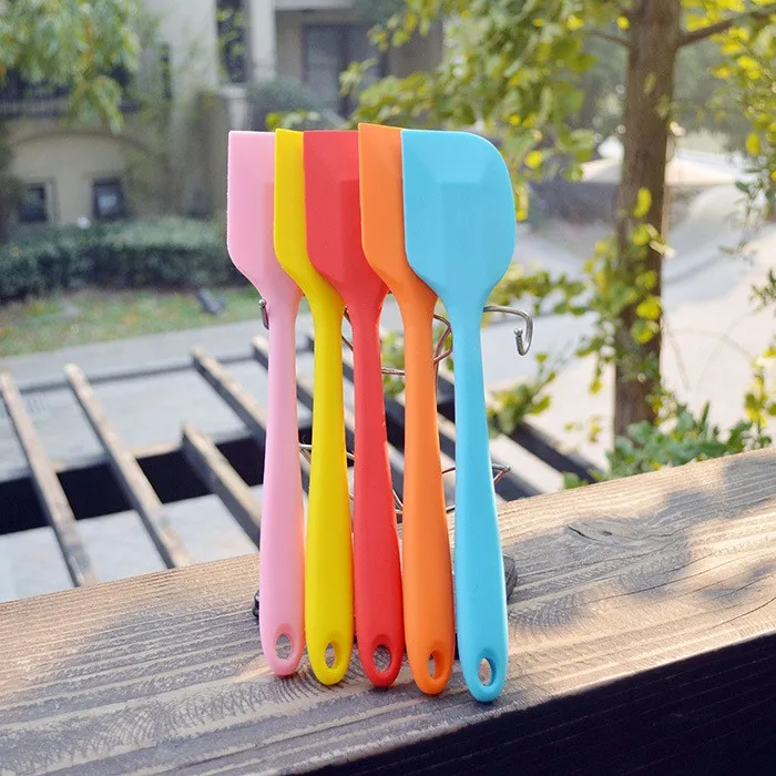 Food Grade Silicone Rubber Spatula Flexible Kitchen Spatulas for Baking Pastry Cutting Cooking Home and Bakery Use-Wholesale