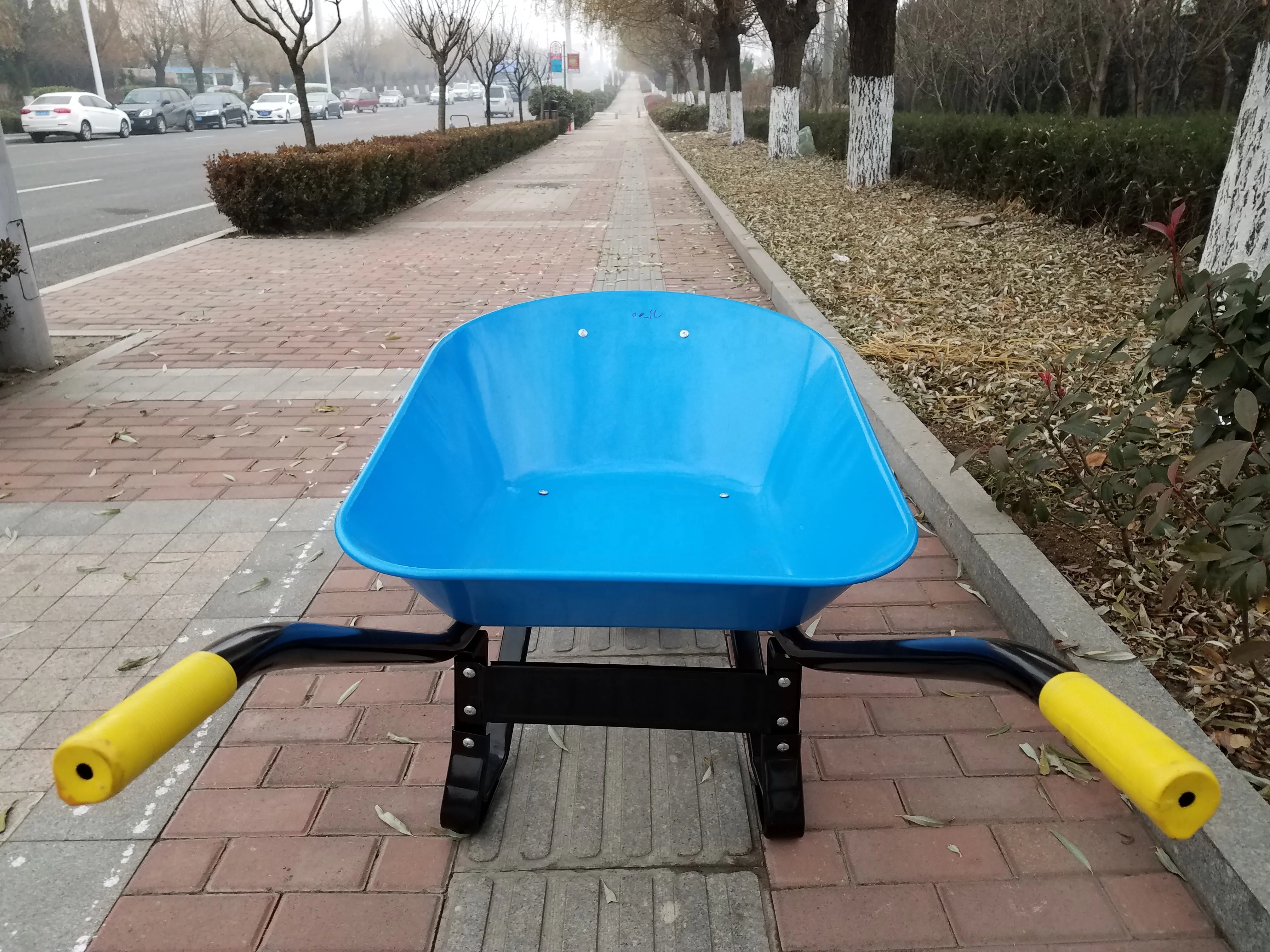 South Amecian Carretilla  Truper model wheelbarrow 5 cuft