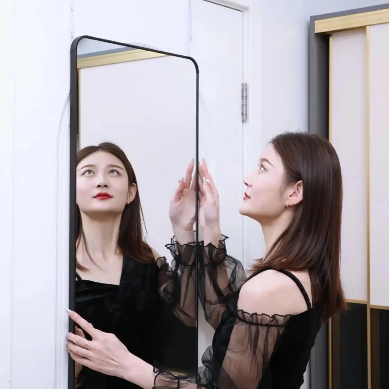 CHINAPLAS Factory Price 4ftx8ft  1mm 2mm 3mm self-adhesive decorative thin mirror acrylic sheets