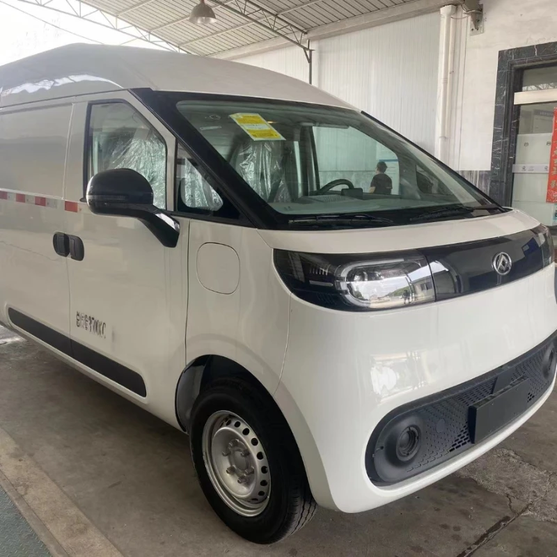Новый электрический автобус Maxus DANA V1 с 3 сиденьями
