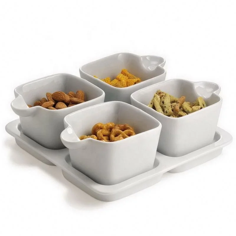 European Porcelain Set Of 4 Serving Bowls With Plate Ceramic Food Bowl set Christmas Snack Bowl For Serving