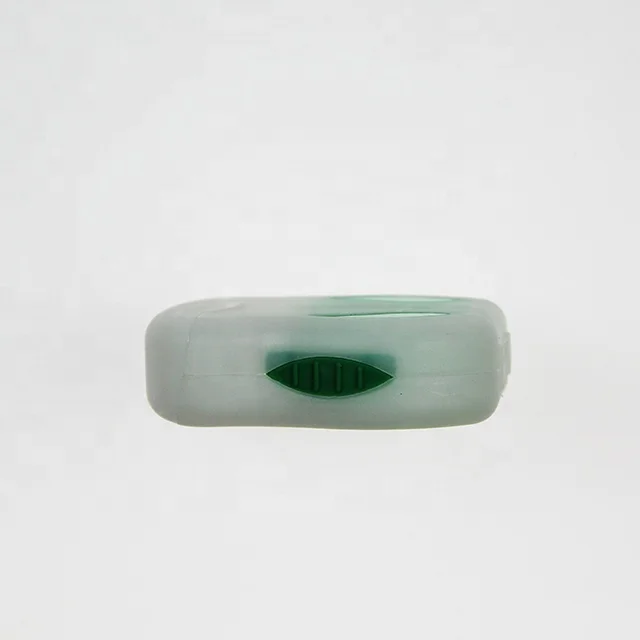 OEM  provided green color waxed dental floss with blister card packing high quality customized dental floss without flavor