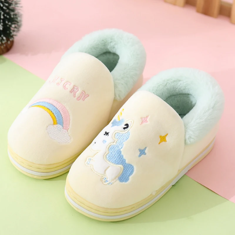 Оптовая продажа, милые дизайнерские пушистые детские тапочки из хлопка с единорогом для девочек
