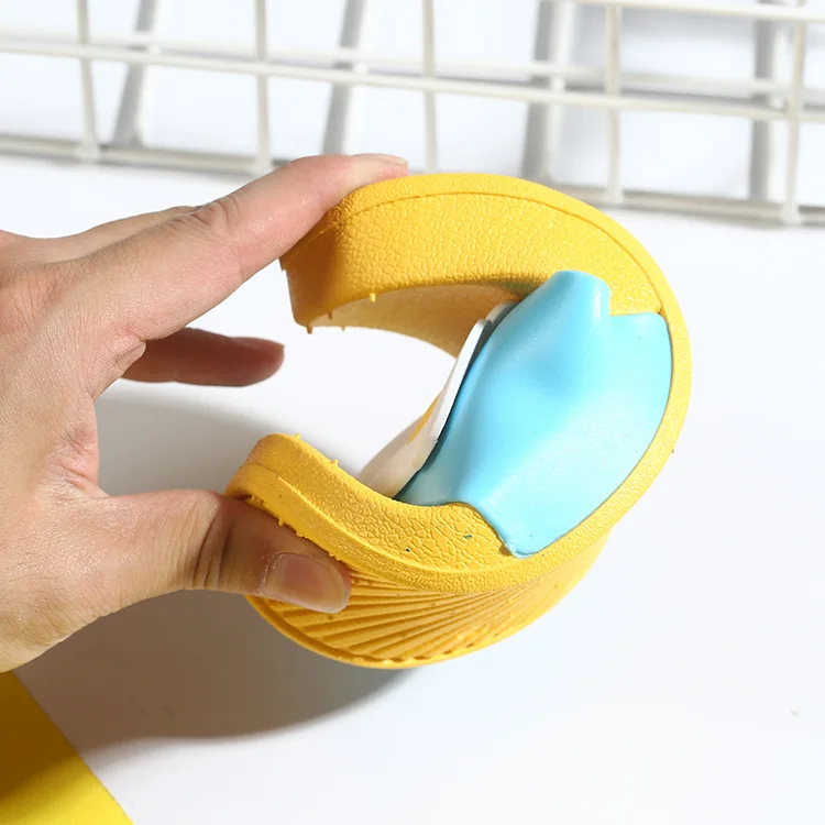 
2020 Summer New Kid Cartoon Fruit Strawberry Slippers Comfortable Soft Sole Cute Girls Boys Slippers 