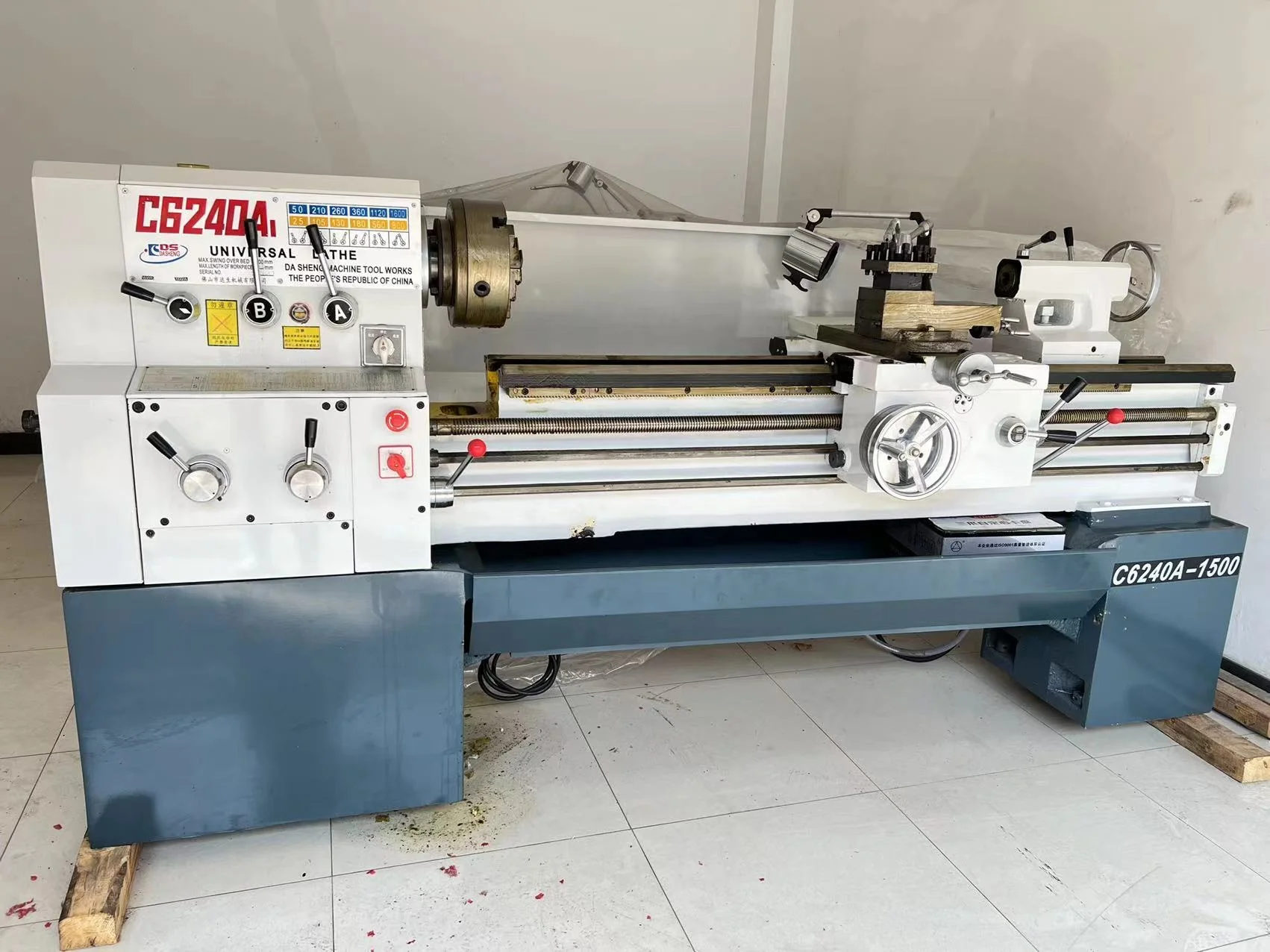 C6240A-1500 полуавтоматическая горизонтальная heavy duty металлический ручной токарный станок