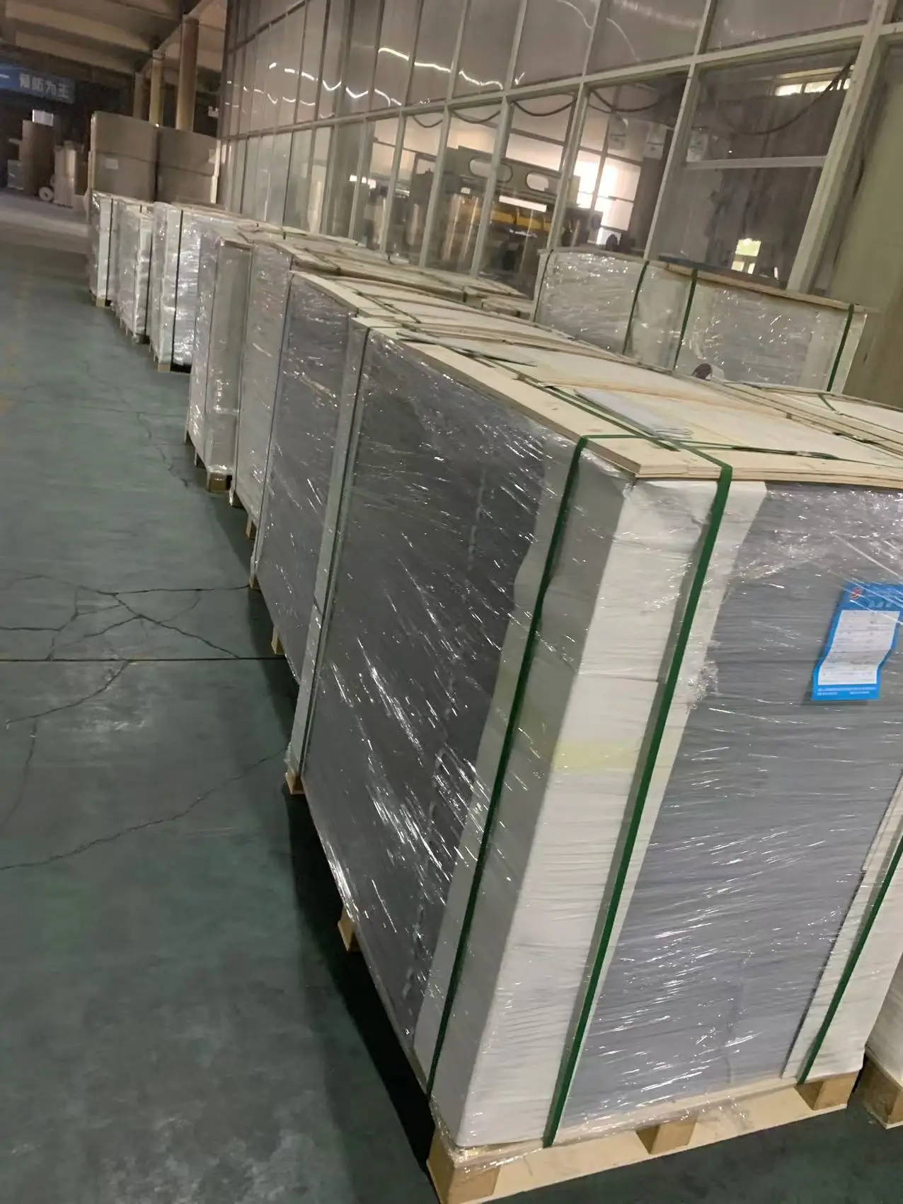 Aluminum foil  Paper