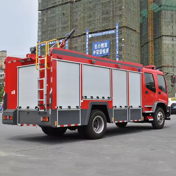 Good Quality Isuzu 6000liters FVR Fire Command Vehicle Water Inflatable Fire Truck Price for Sale