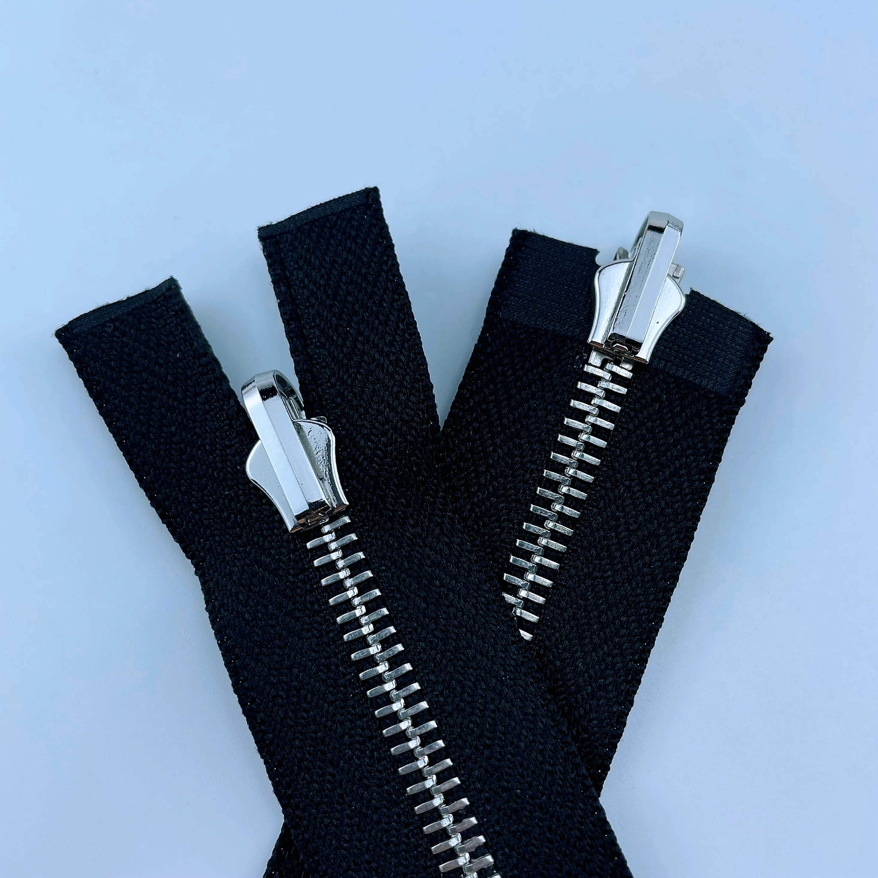Customized Rotary Puller Reversible Slider Accessories NO. 5 Metal Zipper Door Zvintageiri Teeth Swiss Men End Brasflowers