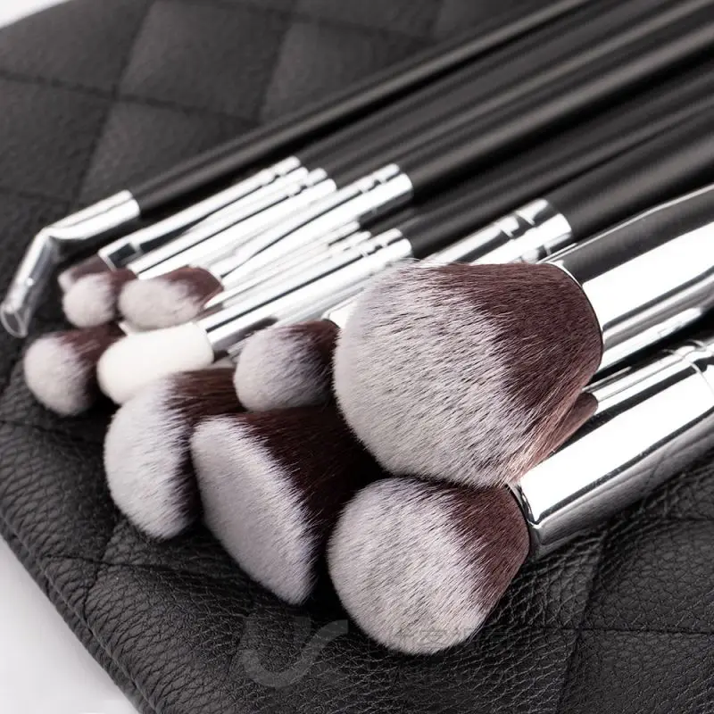 Classical Makeup Brush Women Soft Synthetic Hair Beauty Tools 15pcs Black Cosmetic Kit Makeup Brushes Sets With Quilted Bag