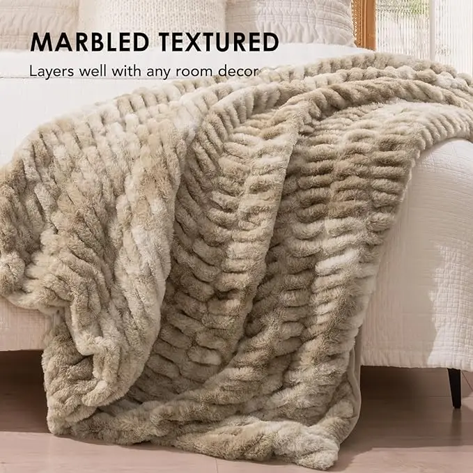 Ultra-Plush Cozy Reversible Ruched Textured Ribbed Faux Rabbit Fur Throw Double Sided Bubble Jacquard Faux Fur Blanket Knitted