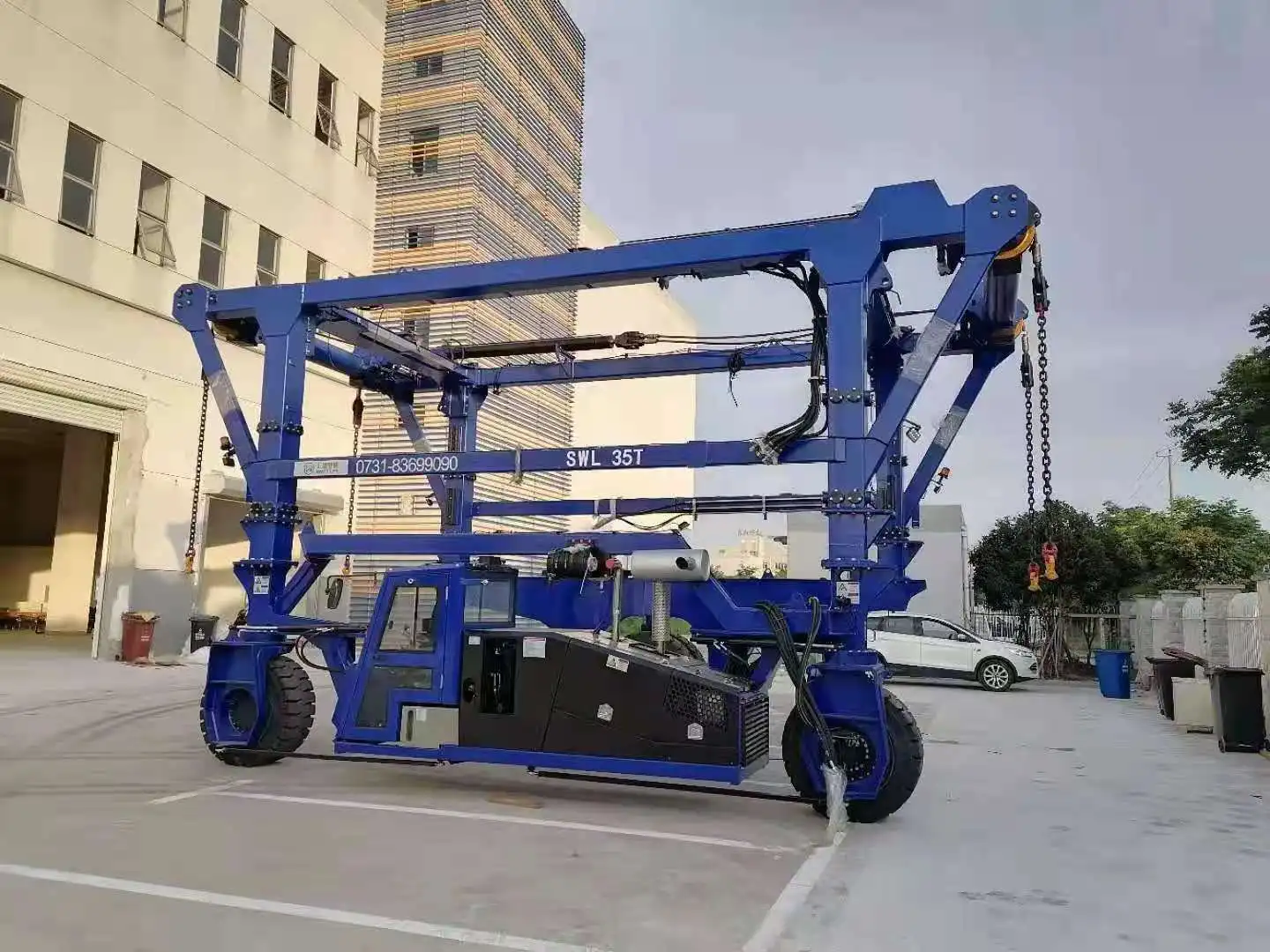 Made In China Tyre Travel Lift mobile crane 20ton -150ton  Straddle Carrier For Installation And Assembly