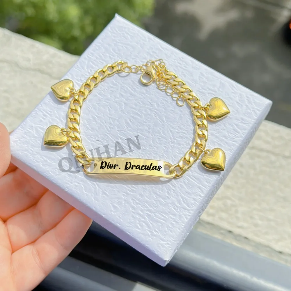 QIUHAN Customised Letter Bracelet Heart Charm Stainless Steel 14K Gold Engraved Name Bracelet
