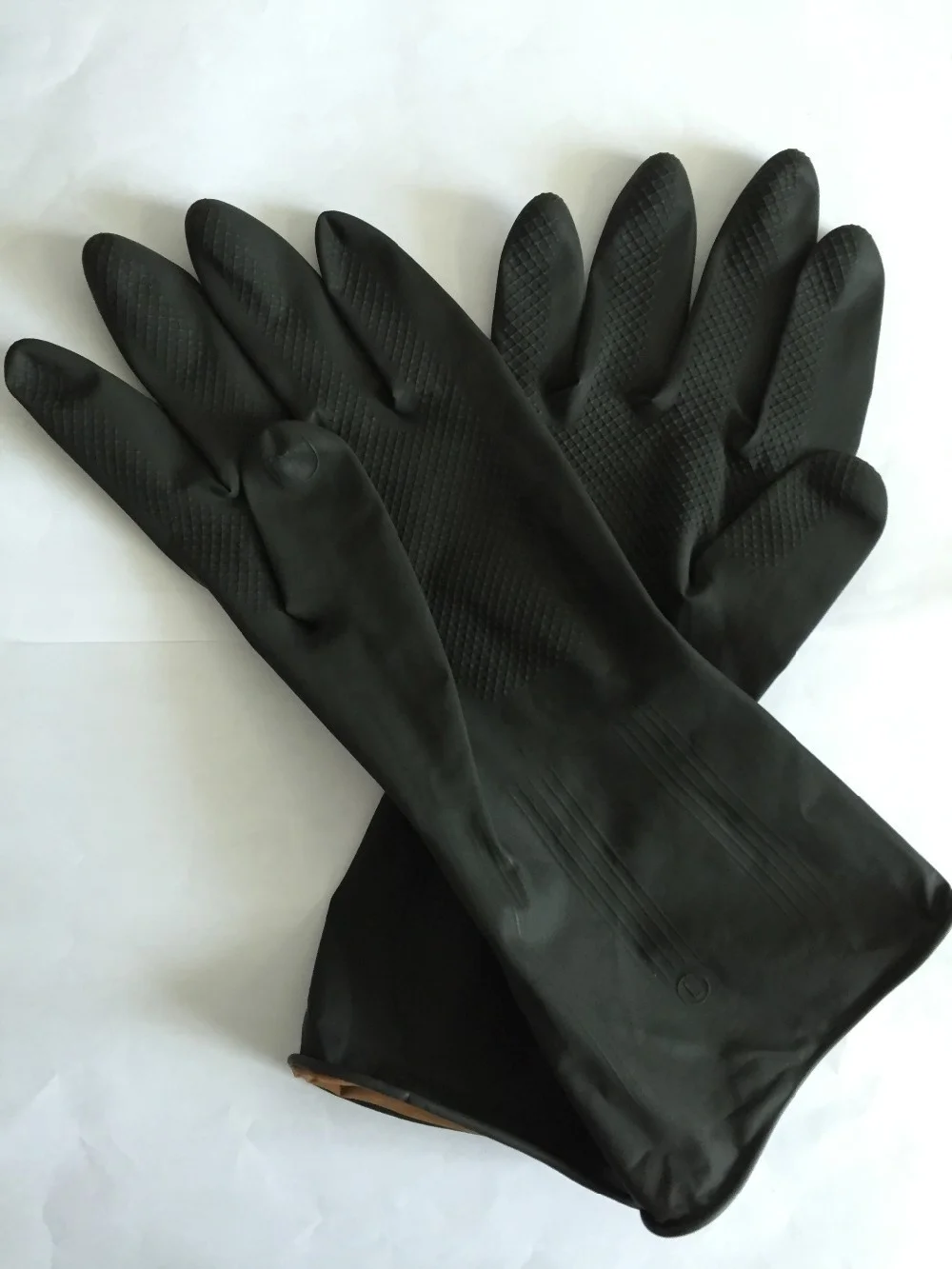 PPE gloves Black Industrial Latex Rubber Gloves man using gloves