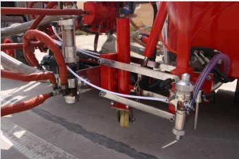 Big thermoplastic spraying road marking machine for sale machine de marquage routier