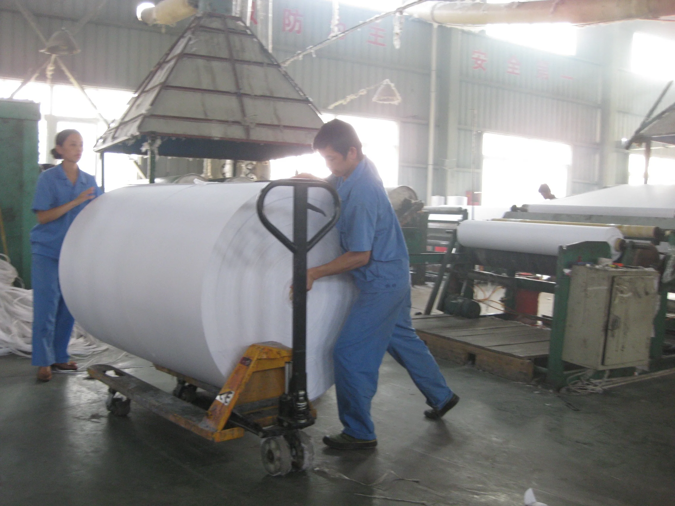 Плавкий нетканый прокладочный мягкий на ощупь 1045SF