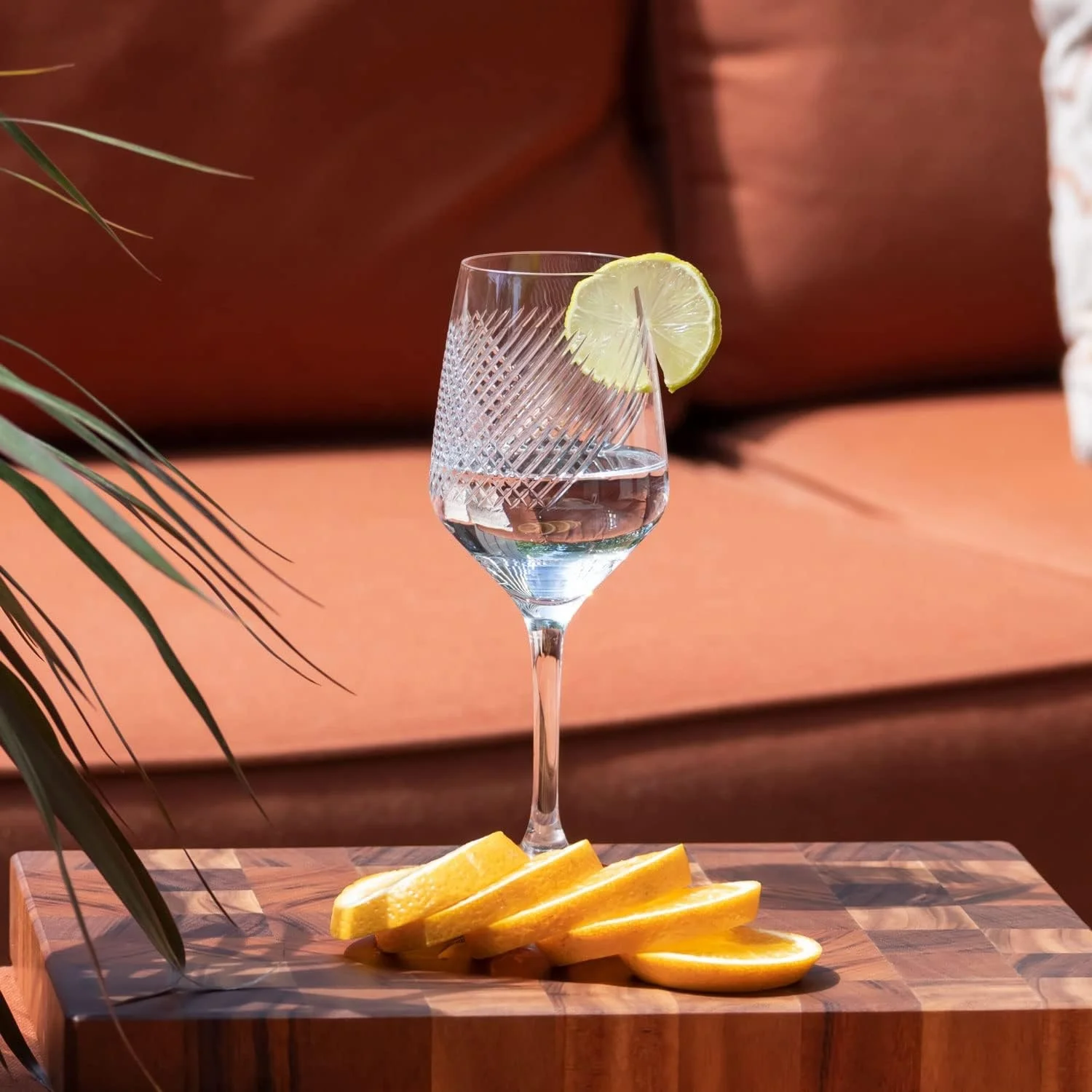 High Quality Hand Made Crystal Wine Glasses Diamond Wheel Engraved Polished Champagne Glass Tumbler Etched Wine Glasses